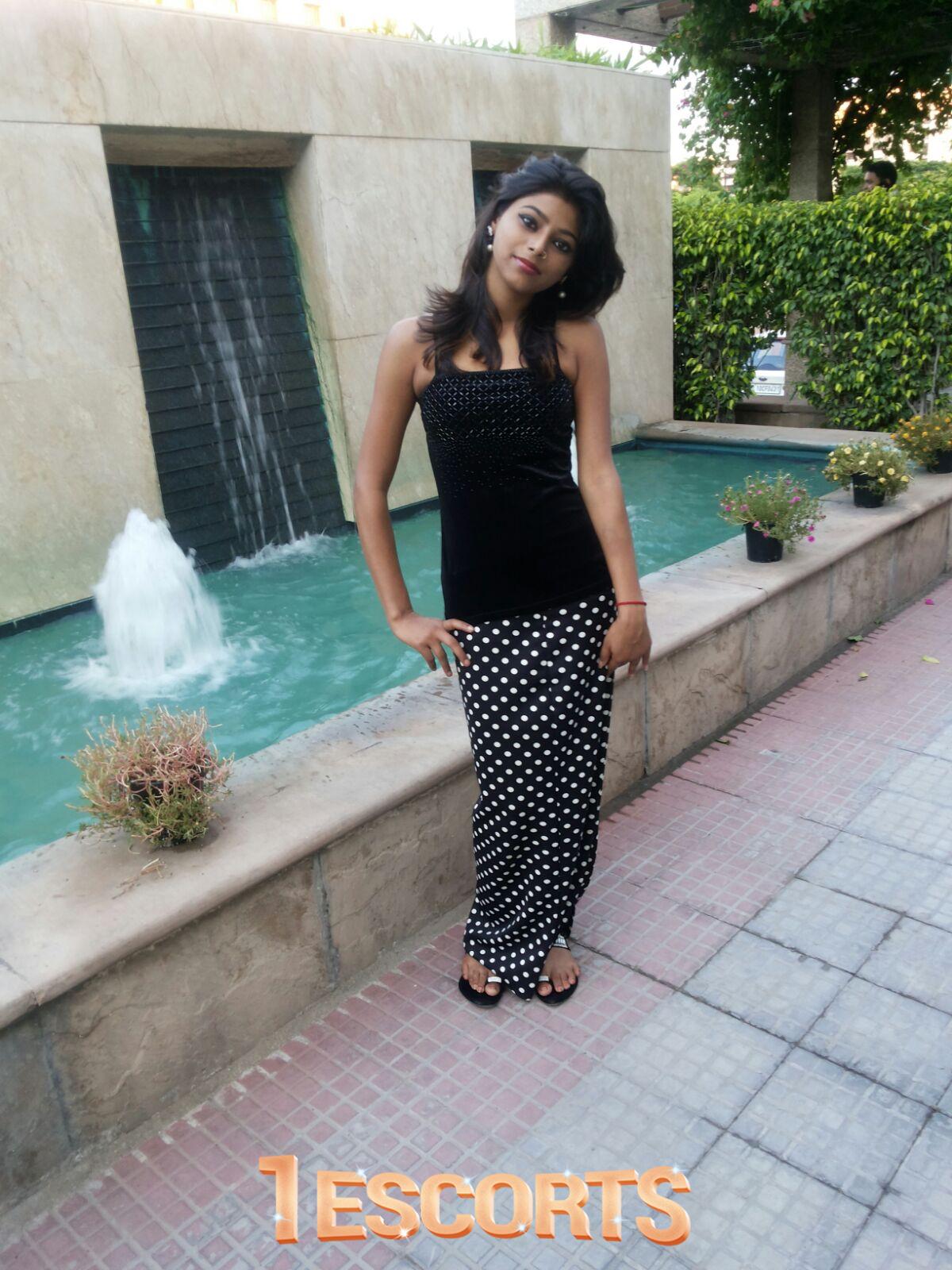 Anika Seth -2