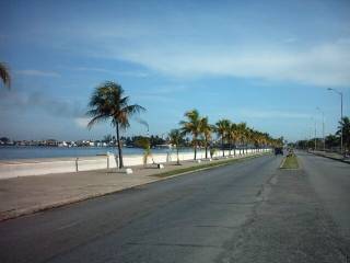1malecon_s.jpg