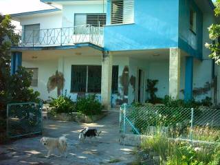 20elpidia_house_s.jpg