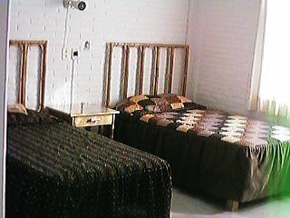CONFORTABLE DOUBLE ROOMS, cuartos dobles