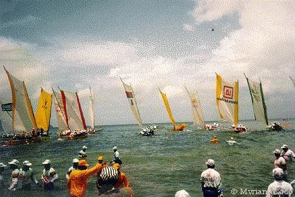 Yoles : d�part / departure