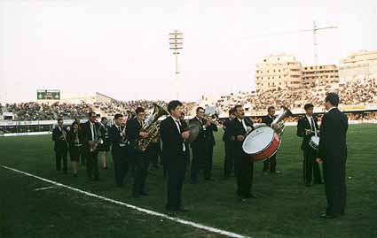 58music6.jpg (14857 bytes)
