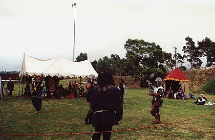 Master Gunnric the Pict (r) in armour, Prince Cornelius (back to camera) and Baron Wee Brusi marshalling.