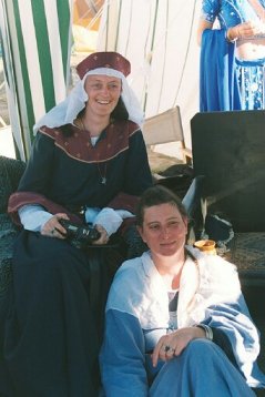 Aelesia de Trachdene & Mistress Nicolette Dufay