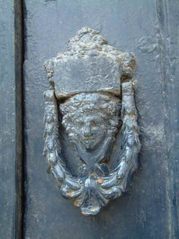 lucia-41-batente-porta.JPG (53139 bytes)
