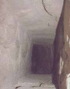Pasillo interior de la pir�mide acodada que conduce a varias salas cuyo uso sigue siendo una inc�gnita.