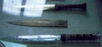 Cuchillos de acero encontrado entre los tesoros de Tutankhamon.