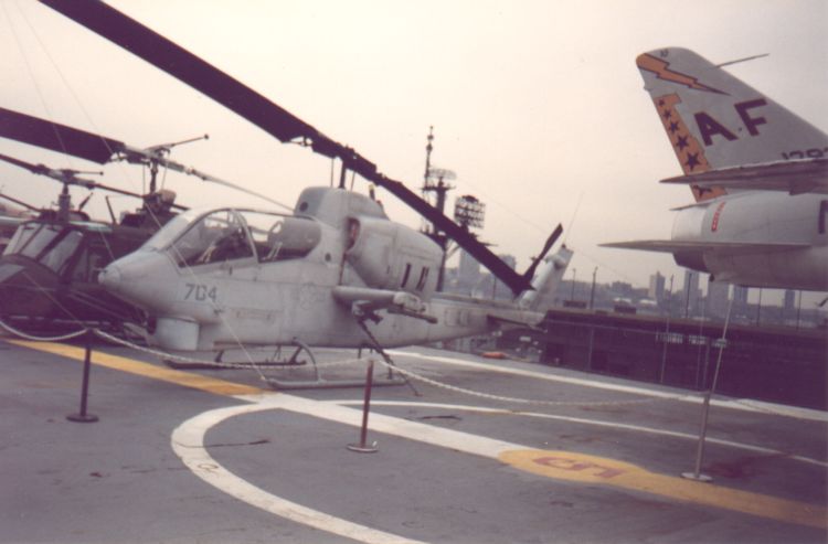AH1-1.jpg (42758 bytes)