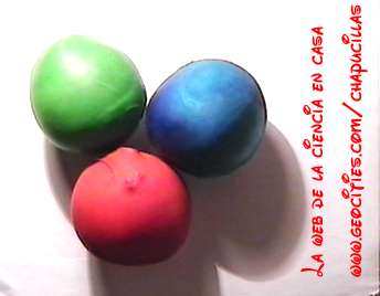 pelotas2.jpg (9840 bytes)