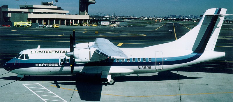 Continental Express ATR42 N18809
