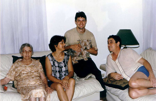 N&oacute;is