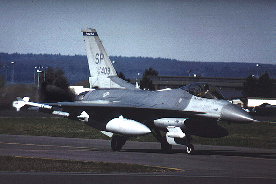 Taxiing F16 from Spangdahlem.