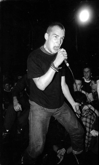 IAN MACKAYE, ex-vocalista do MINOR THREAT.