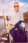 dad_big_pike.jpg (49051 bytes)