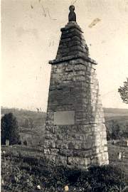 tn_monument_1.jpg (9754 bytes)