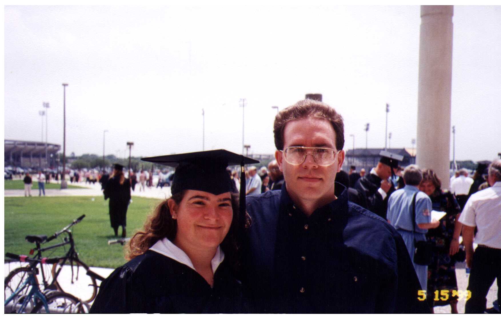 grad2.jpg - 1.05K