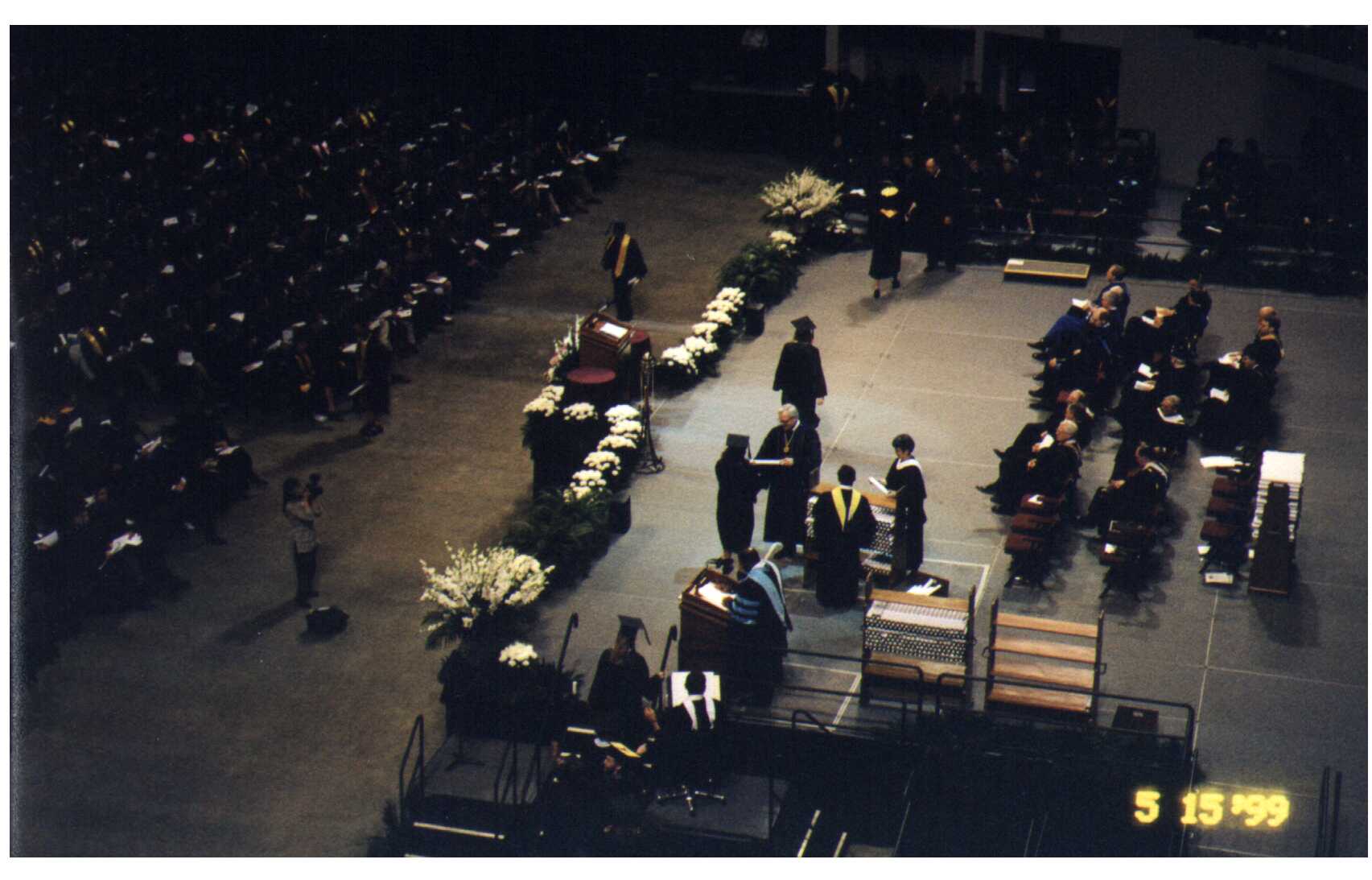 grad4.jpg - 1.28K