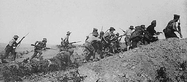 Australians attacking a Turkish trench at Gallipoli, 1915