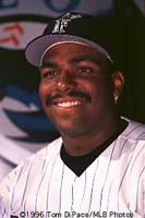 Bobby Bonilla -- Signs with Marlins