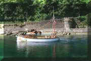 plylooeboat.jpg - 4286 Bytes
