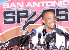 elliott_media_000314.jpg (10742 bytes)