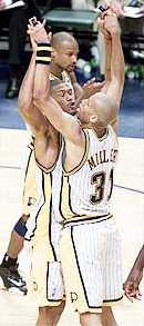 Miller e Rose, instoppabili in gara 3