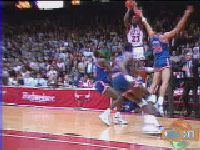 Mj segna ad un secondo dalla fine