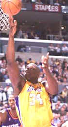 oneal_layup_000324.jpg (109254 bytes)