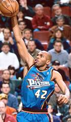 Stackhouse va a schiacciare...