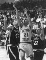 Ricky Roper puts in a layup for two points (photo by Tim Sorenson)