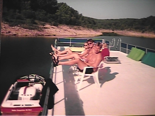 [BOAT TOP]