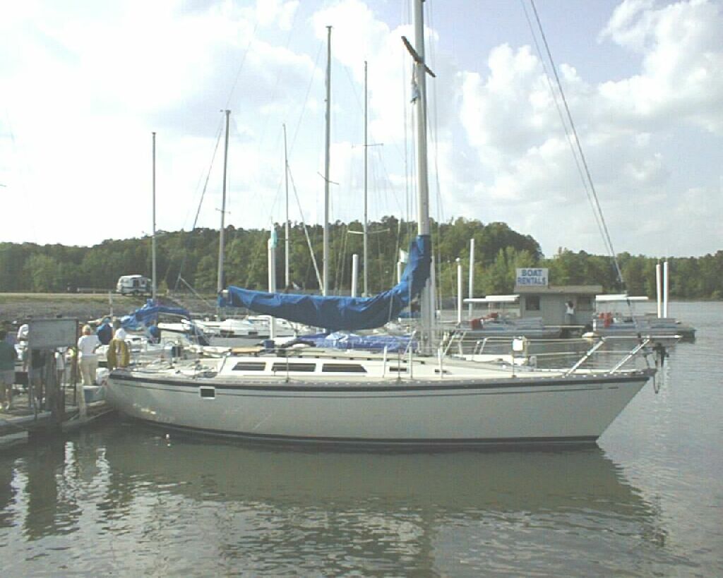 Serendipity II docked at  
			Aqua Yacht Harbor