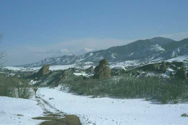These same sandstone formations run north south apx 5-10  miles