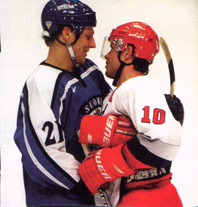 Pavel Bure and Jyrki Lumme