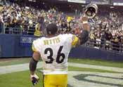 Bettis thanks the fans