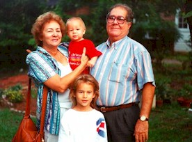 Mom, Dad & Kids (24189 bytes)