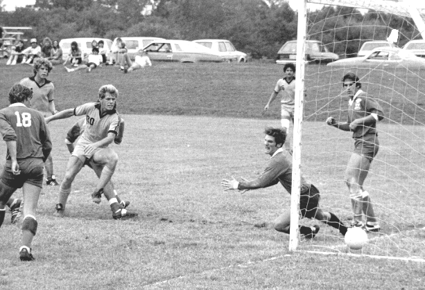 RustGoal.bmp (259102 bytes)
