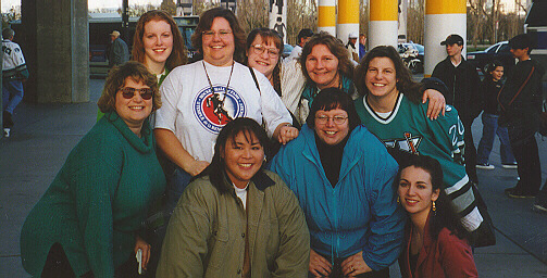 Chicas at the Tank