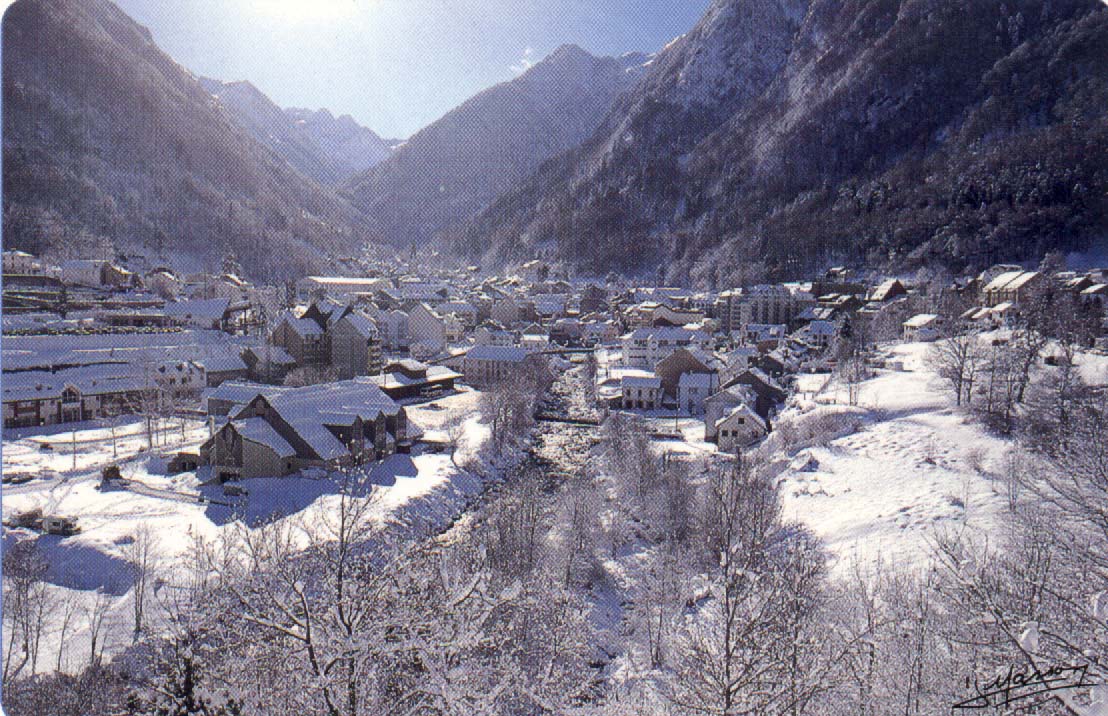 vuehivercauterets.jpg (241286 bytes)