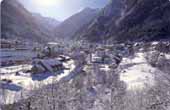 Une autre vue de Cauterets mais en hiver
