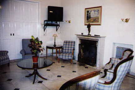 estancia chica: vista interior