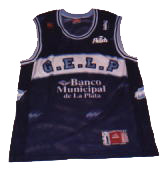 camiseta marca Hummel