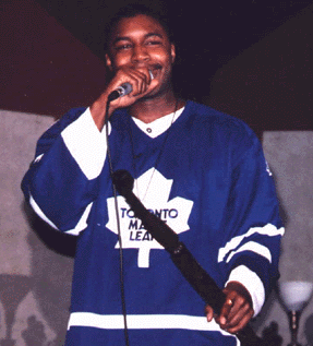 photodwaynethumb.gif (342398 bytes)