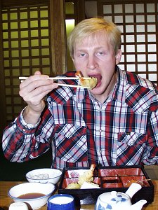 max_jpn.jpg (31688 bytes)