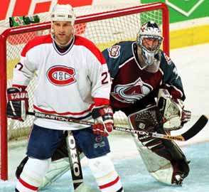 Shayne Corson - active leader in penalty minutes