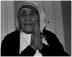 Mother Teresa (1920-1977): Many people in this world live like animals but in her arms they are reminded that there's an angel that would never give up.