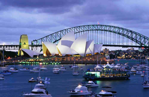 sydney.jpg (107348 bytes)