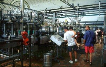 G&ouml;sser Brauerei: Flaschenwaschanlage