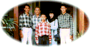 family-01.gif (20333 bytes)