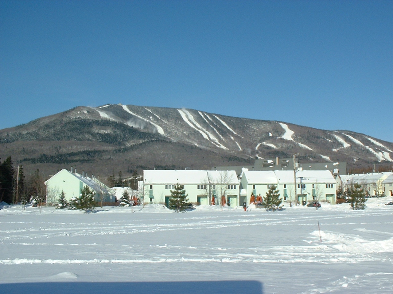 Pied-au-Mont Condominiums